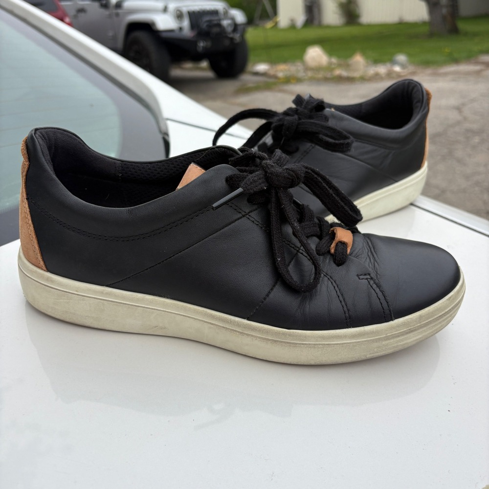 ECCO Sneakers Mens 6-6.5 Soft 7 Low Top Black Leather Suede Trim Comfort Casual